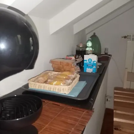 לינה וארוחת בוקר La Terrazza ג'נובה